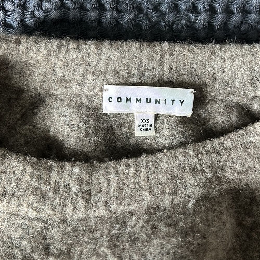 Community | Yak Wool Blend Cropped Sweater in Heather Taupe Size XXS